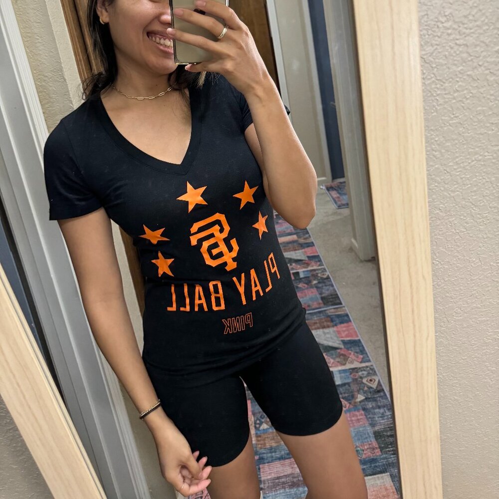 VS Pink SF Giants T-shirt